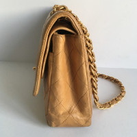 Chanel Classic Flap Bag Medium en Cuir en Beige