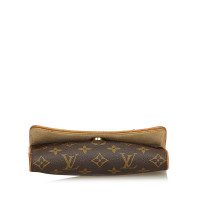 Louis Vuitton Pochette aus Canvas in Braun