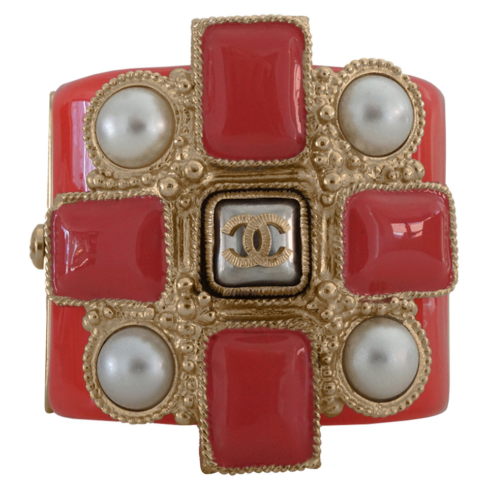 Chanel Bracelet avec croix et perles