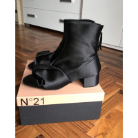 N°21 Black satin ankle boots