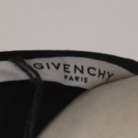 Givenchy Cambiare vestito