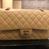 Chanel Classic Flap Bag Medium en Cuir en Beige