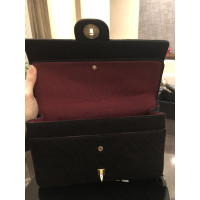 Chanel Classic Flap Bag Medium aus Wolle in Schwarz
