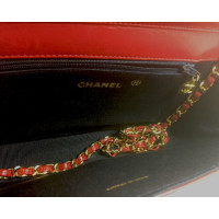 Chanel clutch IN RODE LEDER HDW GOUD
