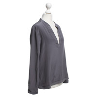 Style Butler blouse de soie en gris