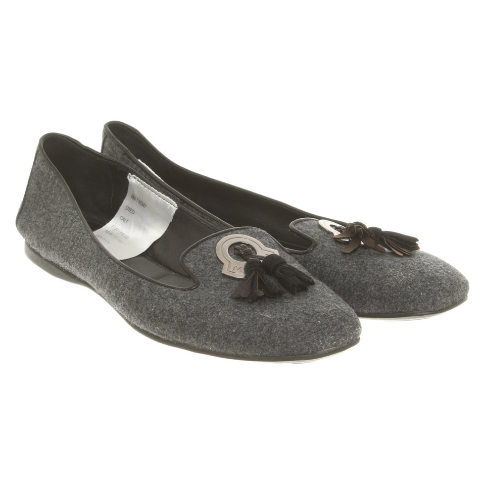 Moncler Slipper/Ballerinas in Grau