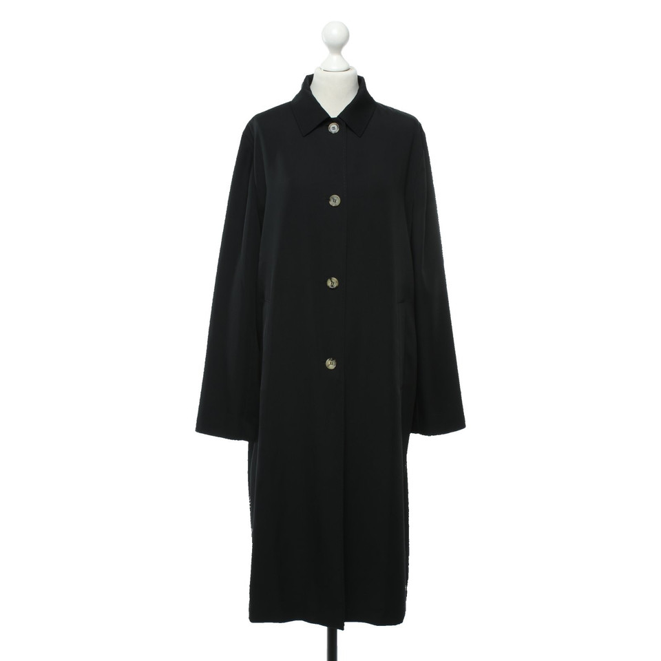 René Lezard Coat in black