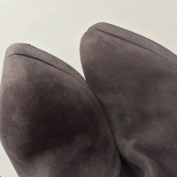 Yves Saint Laurent Stiefel in Grau 
