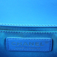 Chanel Boy Small Lakleer in Blauw