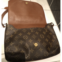 Louis Vuitton Muse Leather in Brown