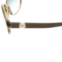 Chanel Sonnenbrille mit Perlendetail