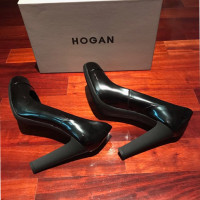 Hogan pumps