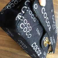 Chanel Classic Flap Bag Medium aus Baumwolle in Schwarz