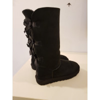 Ugg Australia Leather Boots in Black