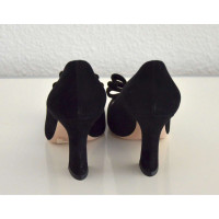 Miu Miu Pumps/Peeptoes aus Wildleder in Schwarz