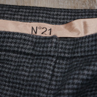 No. 21 pantaloni