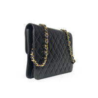 Chanel Classic Flap Bag Medium Leer in Zwart