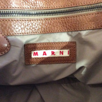 Marni Handtasche aus Lackleder in Gelb