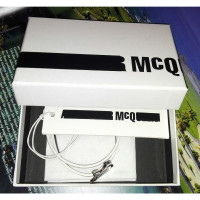 Mc Q Alexander Mc Queen Armreif/Armband aus Leder in Weiß