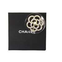 Chanel Perlenbrosche