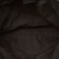 Gucci Schultertasche aus Leder in Schwarz