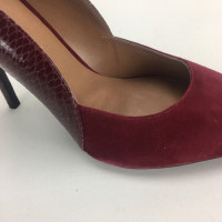 Escada Pumps/Peeptoes Leather in Red