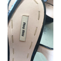 Miu Miu Sandalen aus Leder in Schwarz