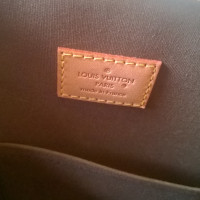 Louis Vuitton Handtas Lakleer in Olijfgroen