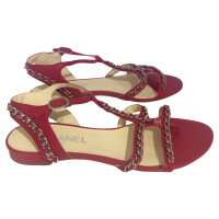 Chanel Sandalen aus Leder in Rot