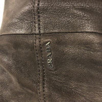 Prada Stiefel aus Leder in Braun