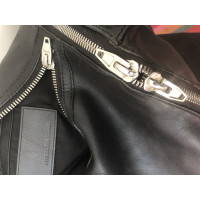 Alexander Wang Handtasche aus Leder in Schwarz