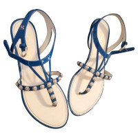 Chanel Sandalen aus Lackleder in Blau