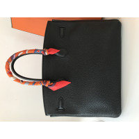 Hermès Birkin Bag 35 aus Leder in Schwarz