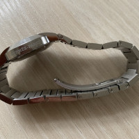 Hermès Armbanduhr aus Stahl in Silbern