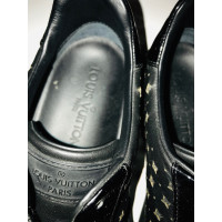 Louis Vuitton Sneakers aus Leder in Schwarz