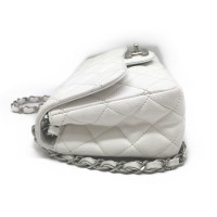 Chanel Classic Flap Bag Mini Square aus Leder in Weiß