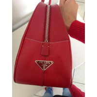 Prada Handtasche aus Leder in Rot