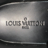Louis Vuitton Chaussures compensées en Daim en Noir
