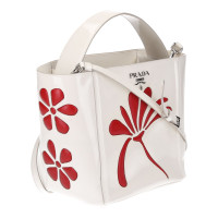 Prada Sac à main en Cuir verni en Blanc