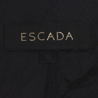 Escada Costume in the salt- & pepper look