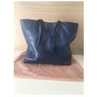 Miu Miu Shopper aus Leder in Blau