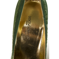 Dolce & Gabbana Pumps/Peeptoes aus Leder in Grün