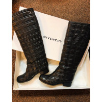 Givenchy Stiefel aus Leder in Schwarz