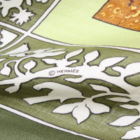 Hermès Scarf/Shawl in Green