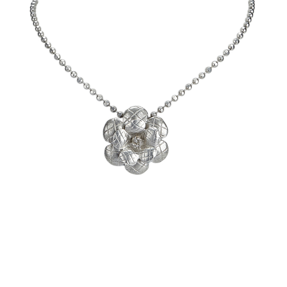 Chanel Necklace in Silvery