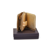 Prada Täschchen/Portemonnaie aus Leder in Gold