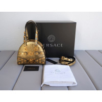 Versace Handtasche aus Leder in Gold