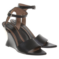 Marni Sandalen aus Leder in Schwarz