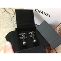 Chanel Ohrring in Schwarz