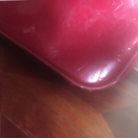 Louis Vuitton Reisetasche aus Lackleder in Rot